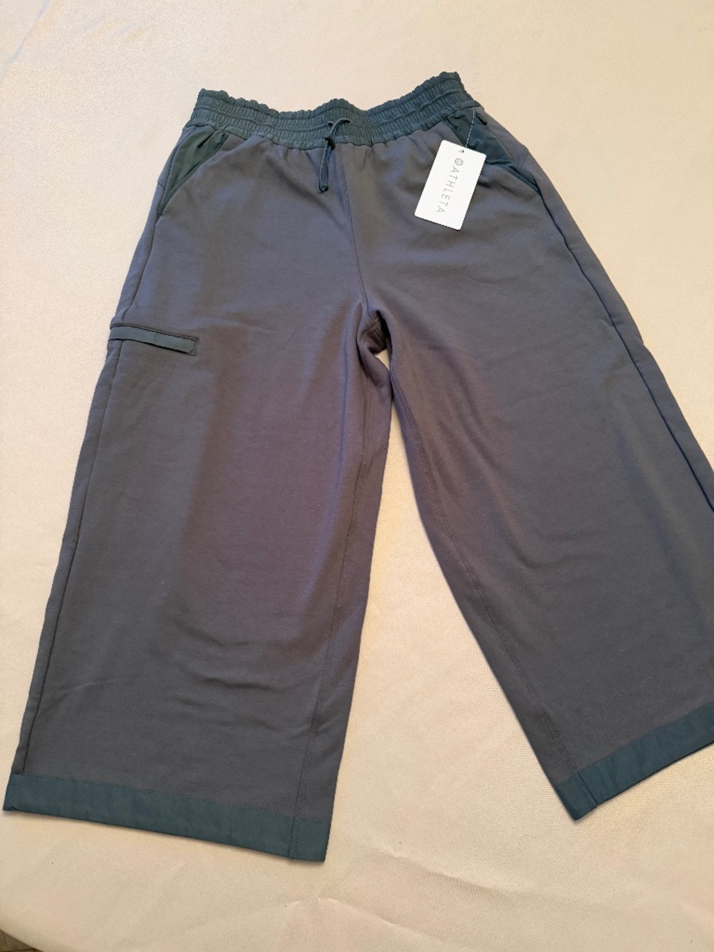 Triumph Hybrid Wide leg crop pant